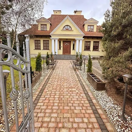 Dako Mansion, Stylish, Modern, Cosy Villa