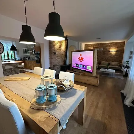Villa Dako Mansion, Stylish, Modern, Cosy *
