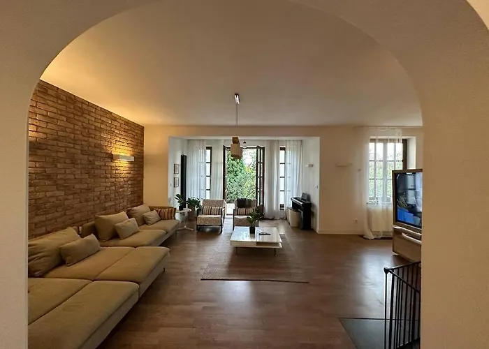 Villa Dako Mansion, Stylish, Modern, Cosy *